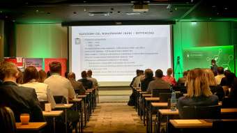 Kliknij i zobacz foto sala-konferencyjna (6).jpg w powiększeniu